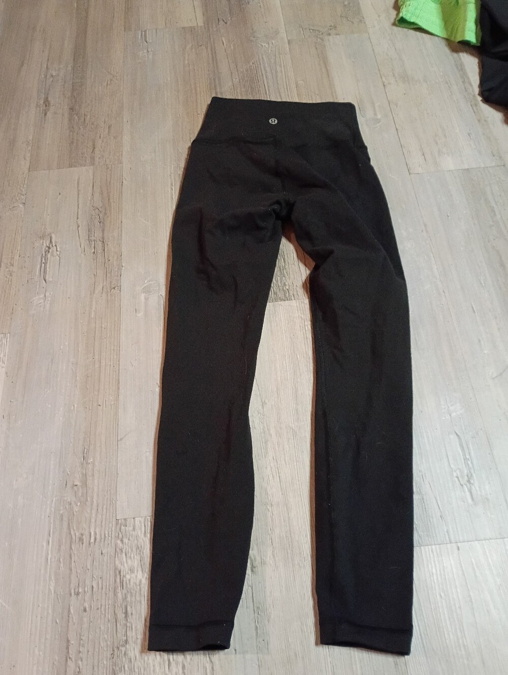 Lululemon - Picture 3 of 6